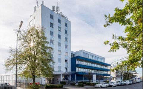 Bürogebäude, Robert-Perthel-Straße in Köln